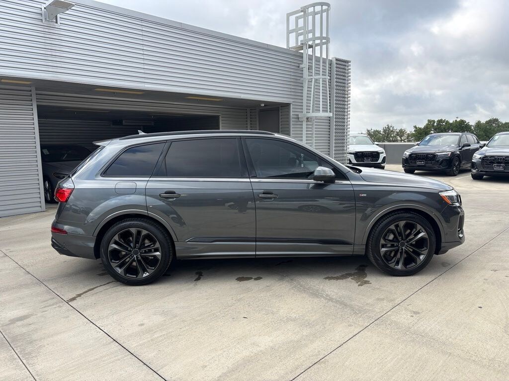 New 2026 Audi Q7 55 Premium SUV