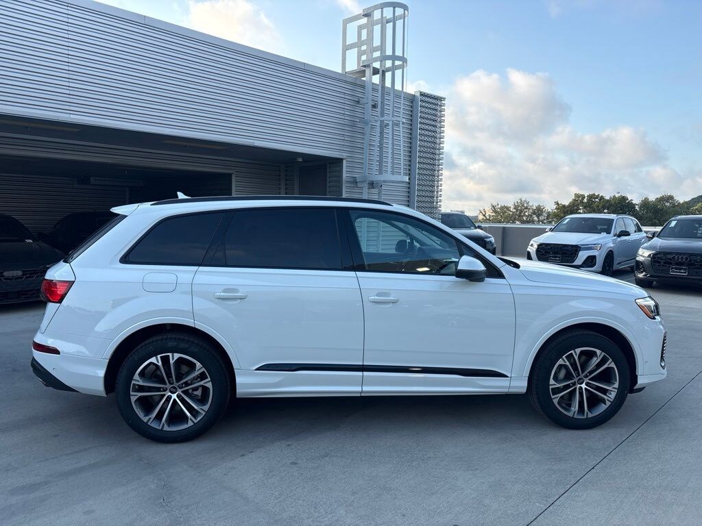 New 2026 Audi Q7 45 Premium Plus SUV