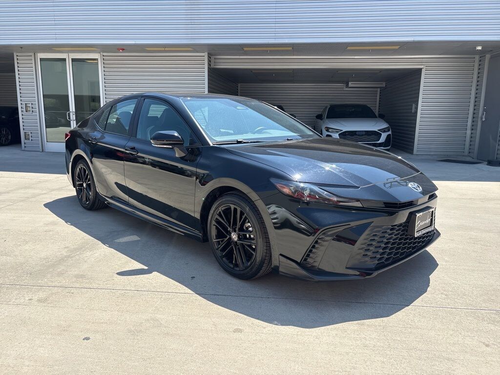 Used 2025 Toyota Camry SE Sedan