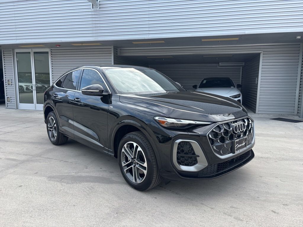 New 2026 Audi Q5 Premium SUV
