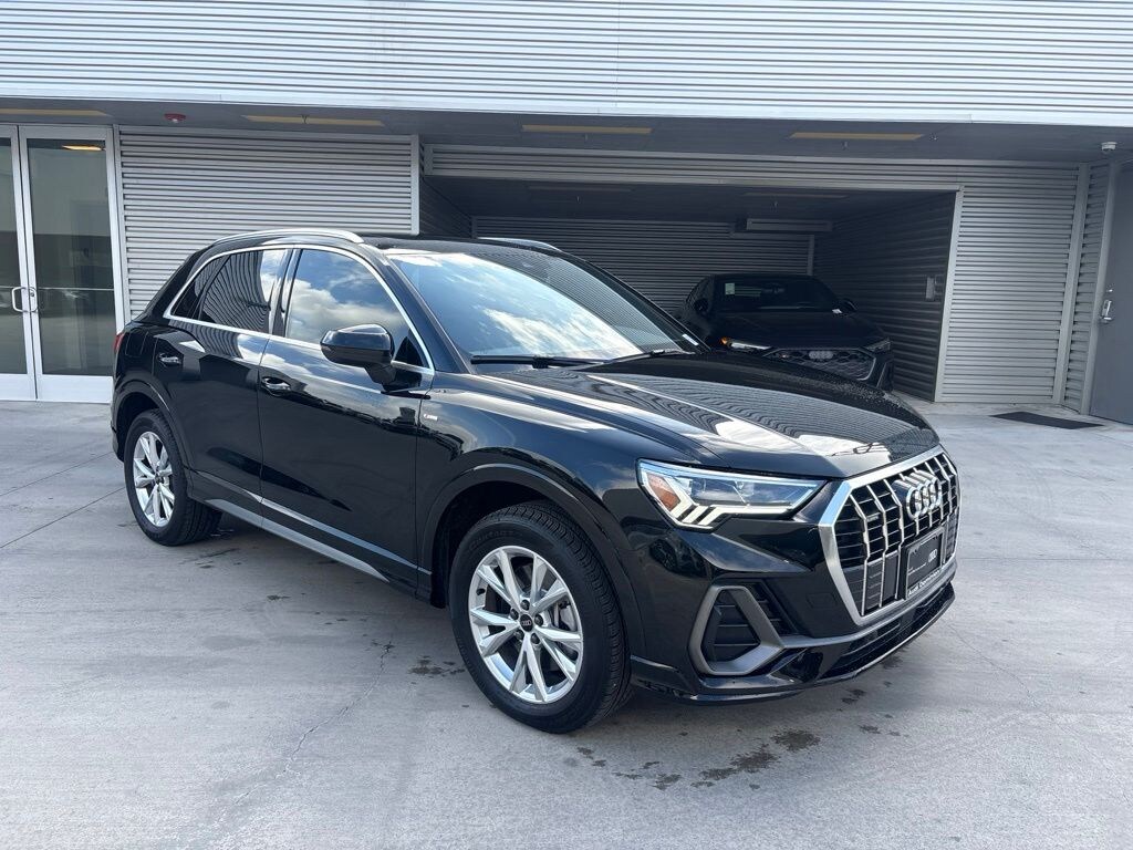 Certified 2025 Audi Q3 Premium SUV