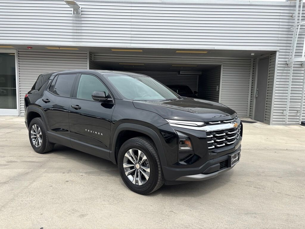 Used 2025 Chevrolet Equinox LT SUV