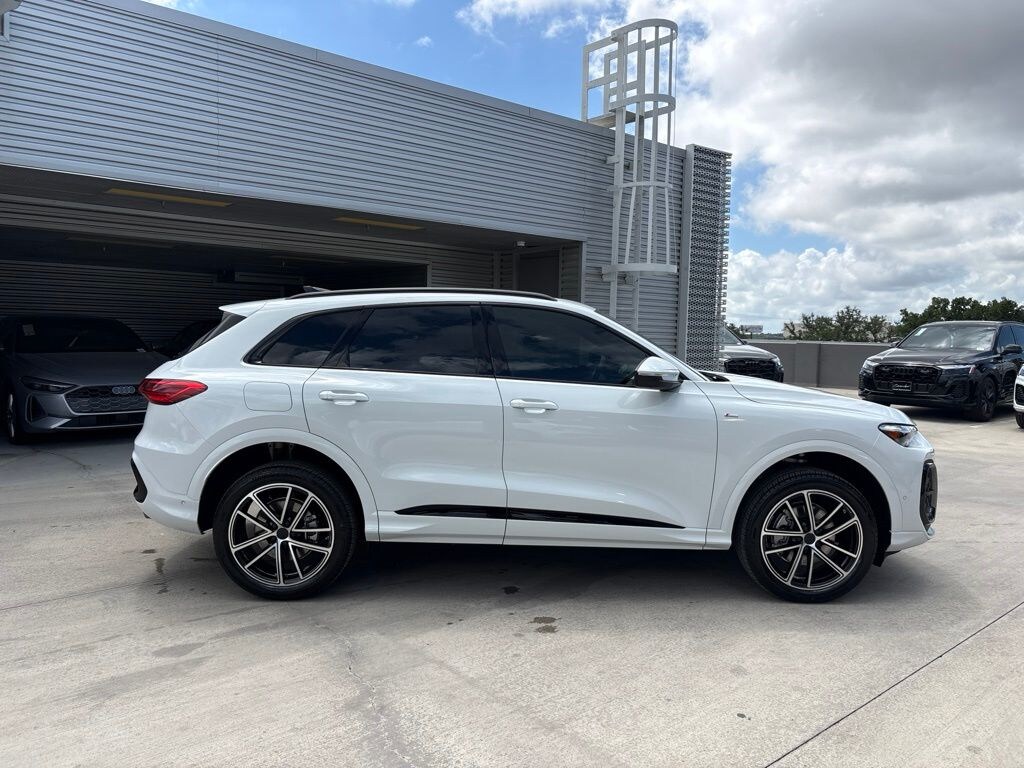 New 2026 Audi Q5 2.0T Premium Plus SUV