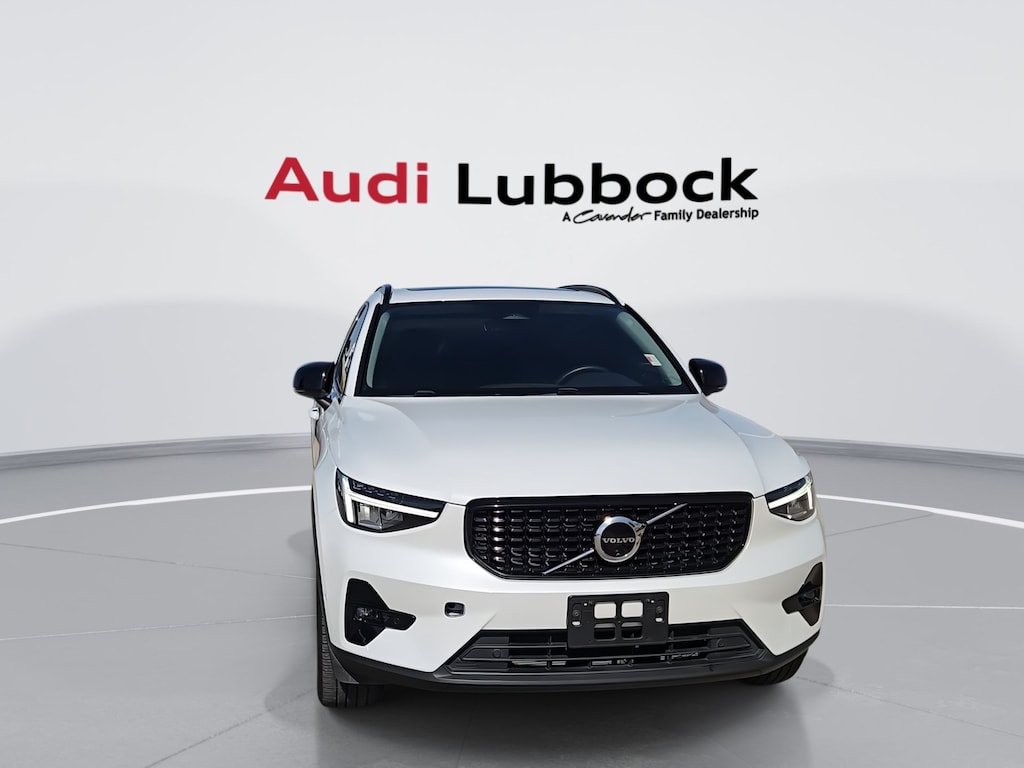 Used 2025 Volvo XC40 B5 Plus Dark Theme SUV