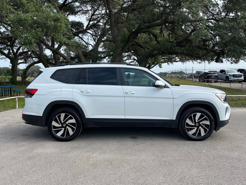 Used 2025 Volkswagen Atlas 2.0T SE w/Technology SUV