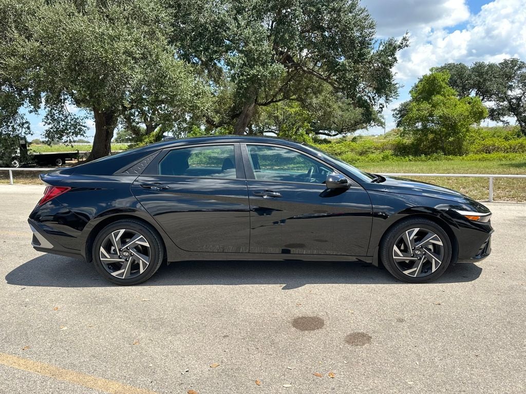 Used 2025 Hyundai Elantra Hybrid SEL Sport Sedan
