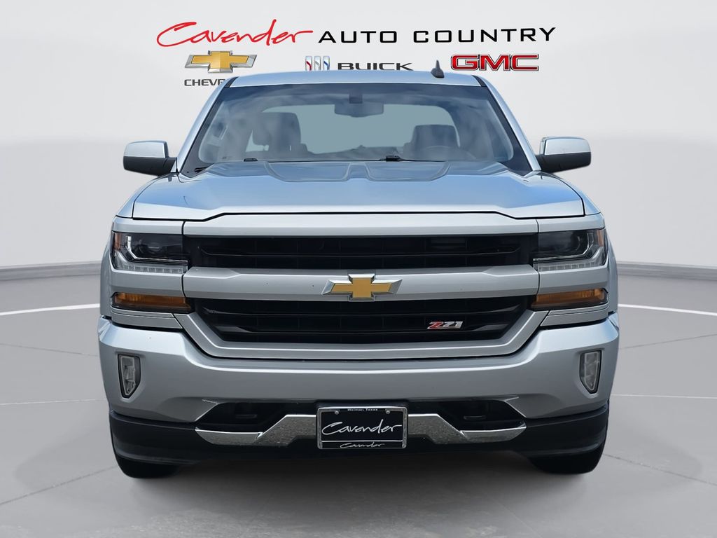 Used 2018 Chevrolet Silverado 1500 LT with VIN 3GCUKREC3JG379298 for sale in Weimar, TX