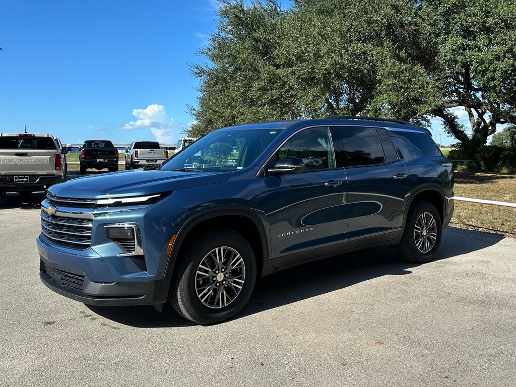 Used 2026 Chevrolet Traverse LT SUV