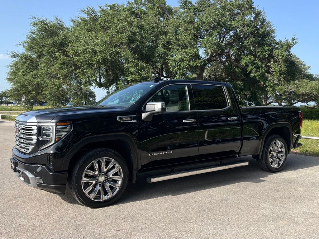2024 GMC Sierra 4WD Crew Cab Short Box Denali's photo