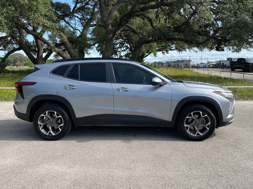 Used 2025 Chevrolet Trax LT Convenience SUV
