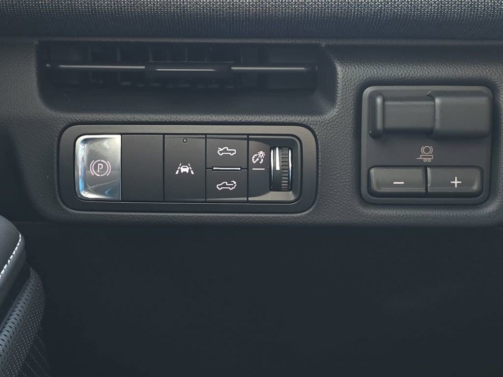 2026 GMC Sierra EV Elevation - Photo 24
