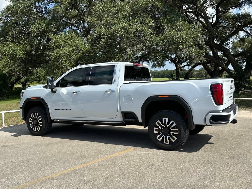 2026 GMC Sierra 3500HD Denali Ultimate - Photo 7