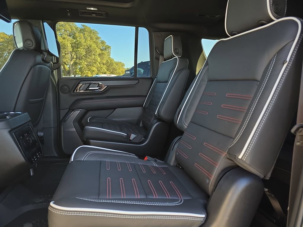 2026 GMC Yukon XL AT4 Ultimate - Photo 15