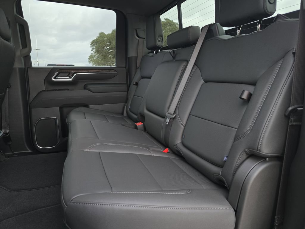 2025 GMC Sierra 2500HD SLT - Photo 12