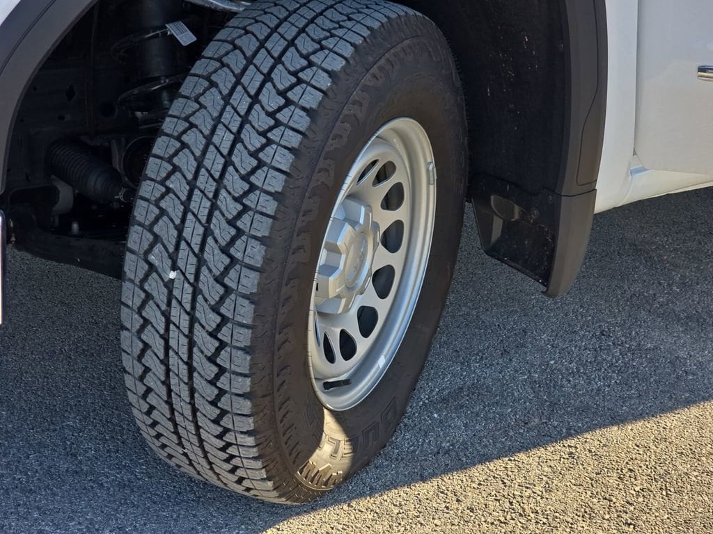 2025 GMC Sierra 1500 Pro - Photo 28