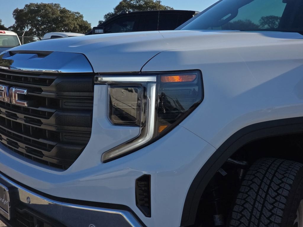 2025 GMC Sierra 1500 Pro - Photo 27