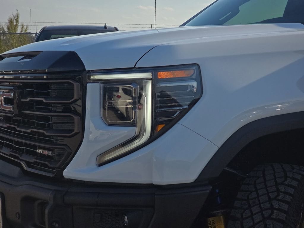 2026 GMC Sierra 1500 AT4X - Photo 28
