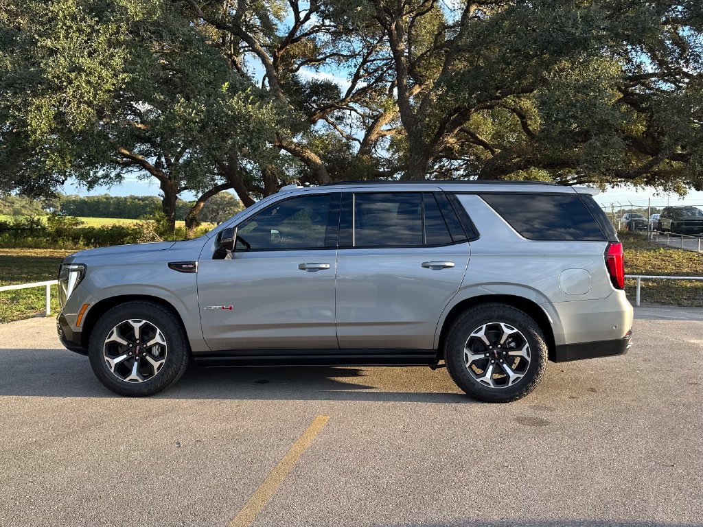 2027 GMC Yukon AT4 Ultimate - Photo 8