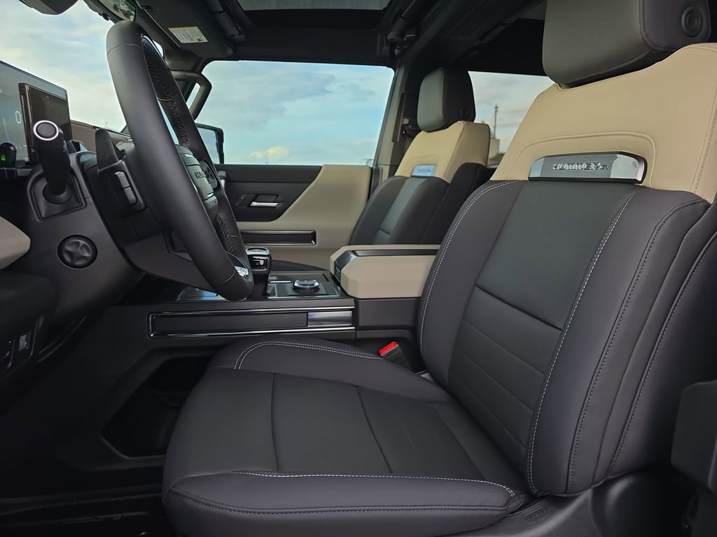2026 GMC HUMMER EV 2X - Photo 14