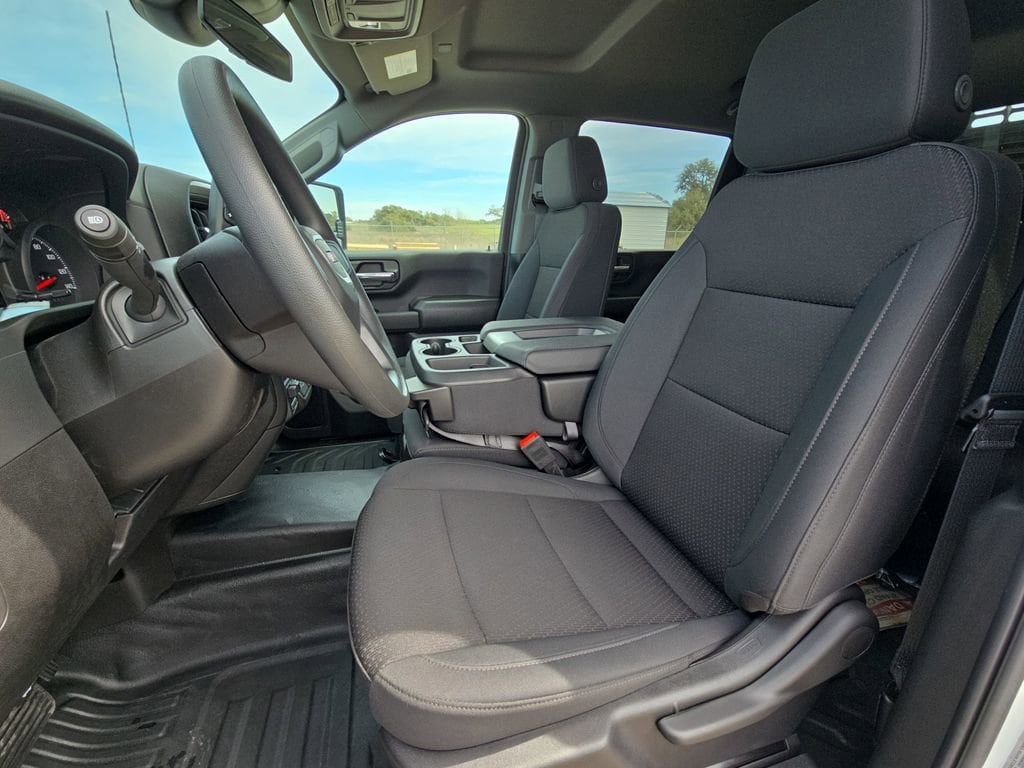 2025 GMC Sierra 3500 Chassis Cab Pro - Photo 15