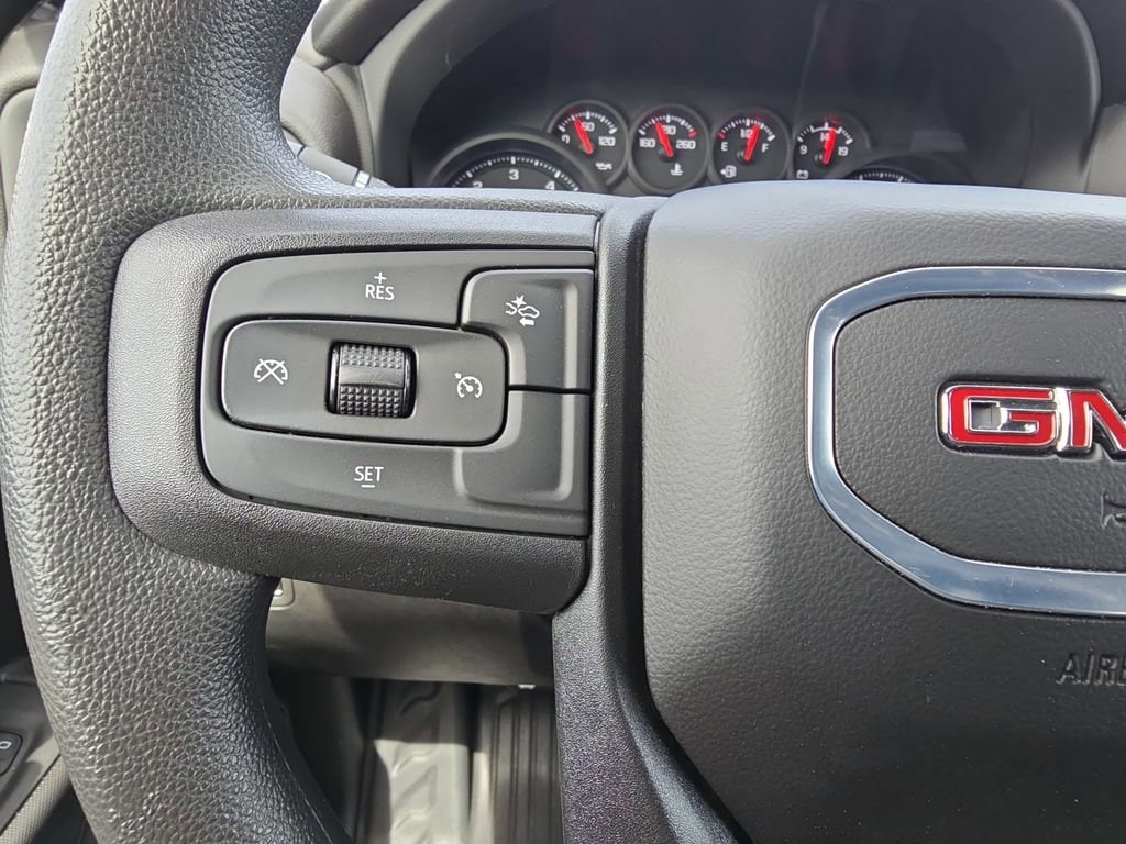 2025 GMC Sierra 3500 Chassis Cab Pro - Photo 17