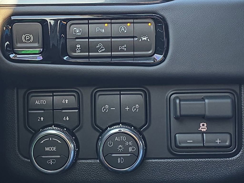 2026 GMC Yukon XL AT4 Ultimate - Photo 27
