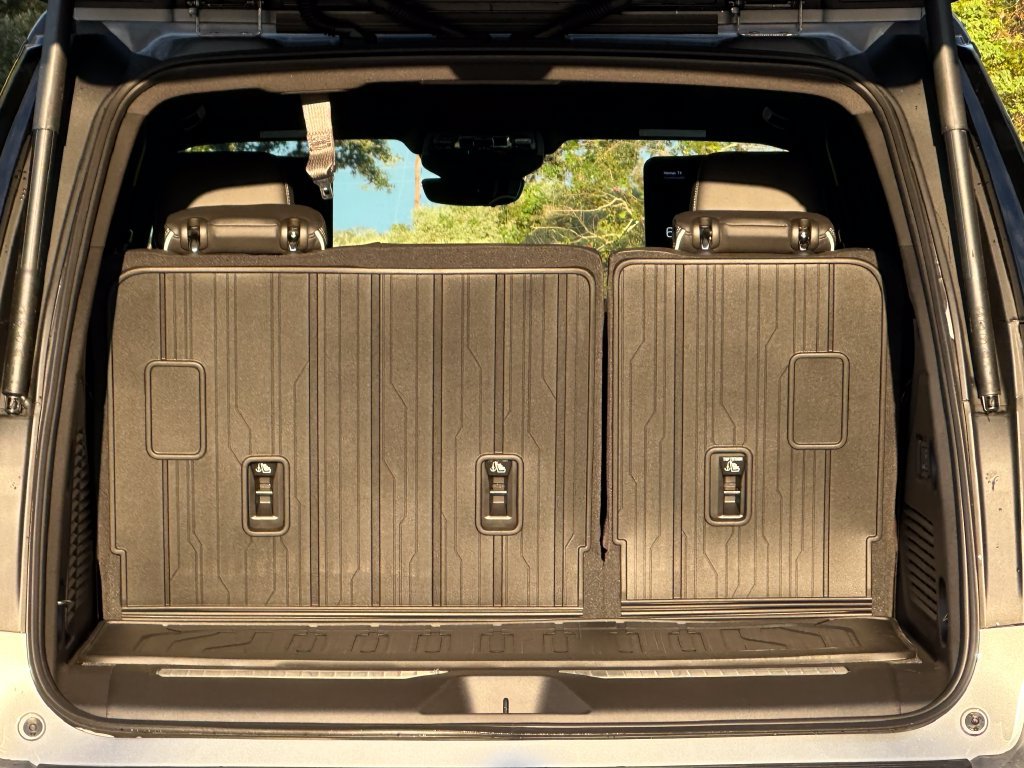 2027 GMC Yukon AT4 Ultimate - Photo 13