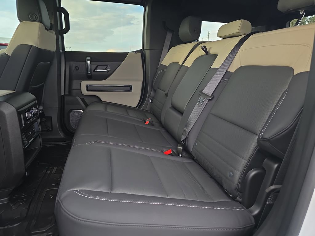 2026 GMC HUMMER EV 2X - Photo 13