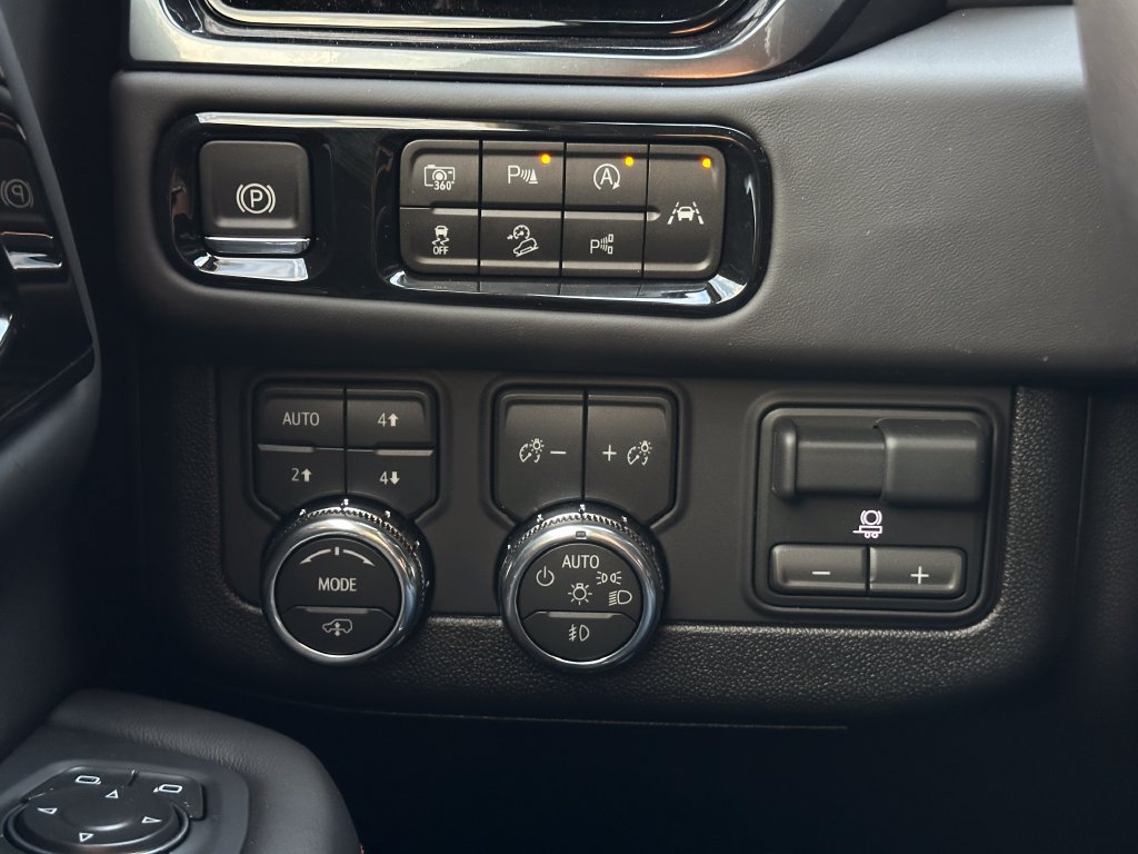 2027 GMC Yukon AT4 Ultimate - Photo 24