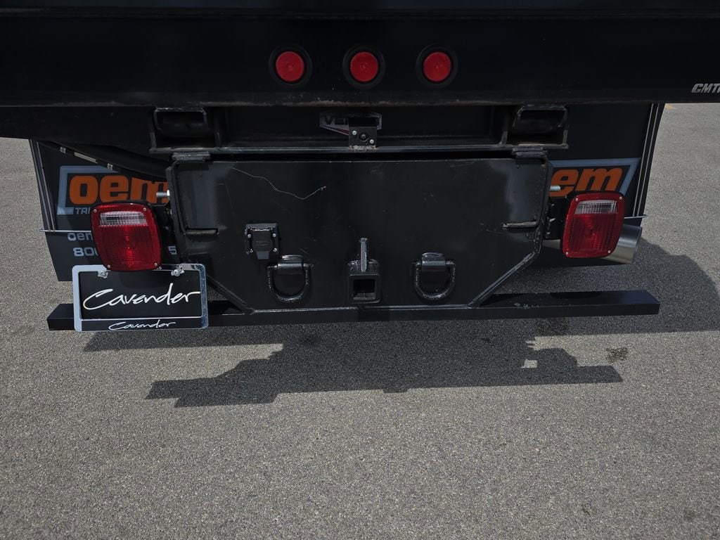 2025 GMC Sierra 3500 Chassis Cab Pro - Photo 32