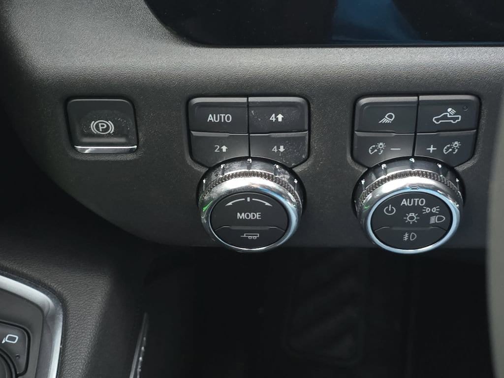 2025 GMC Sierra 2500HD SLT - Photo 24