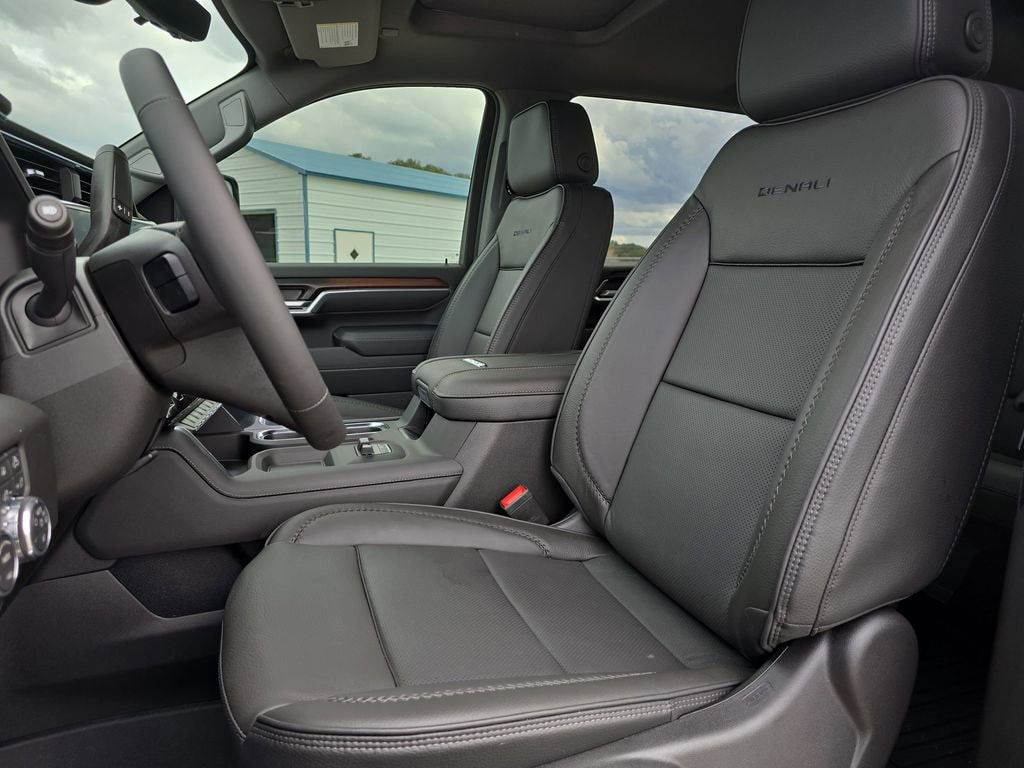 2026 GMC Sierra 2500HD Denali - Photo 13