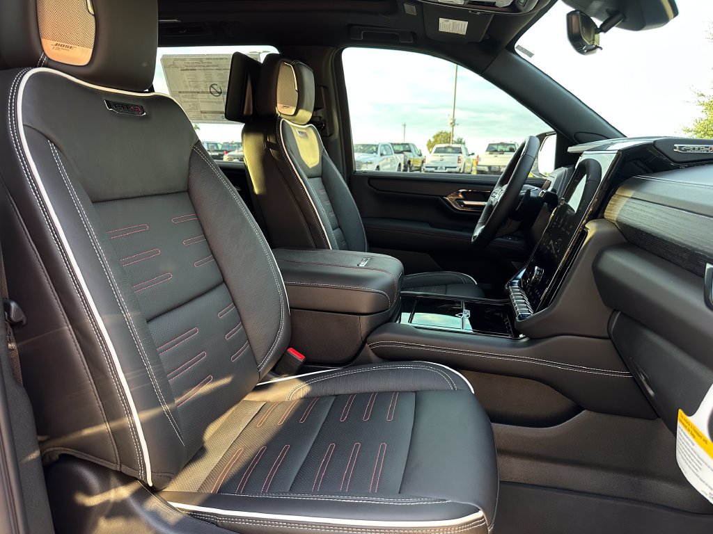 2027 GMC Yukon AT4 Ultimate - Photo 10