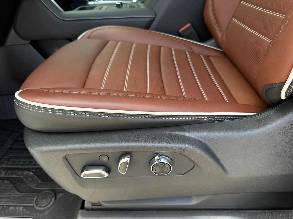 2026 GMC Sierra 3500HD Denali Ultimate - Photo 25
