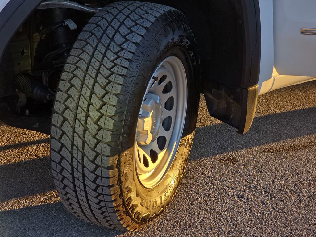 2025 GMC Sierra 1500 Pro - Photo 28