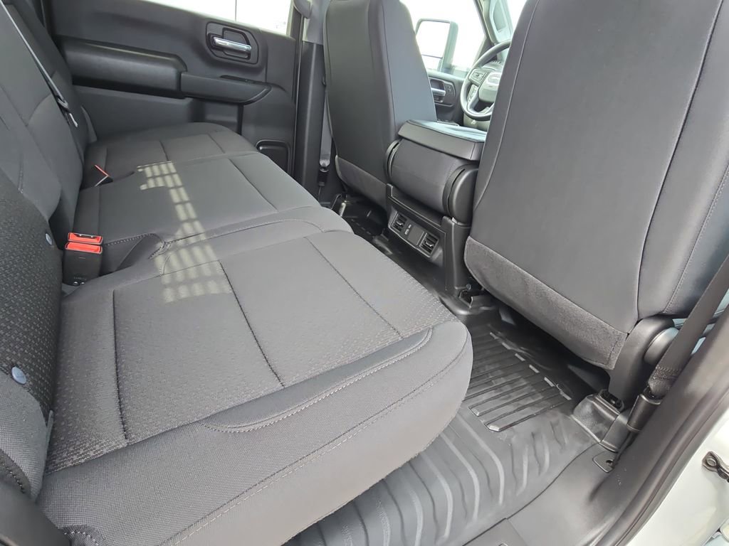 2025 GMC Sierra 3500 Chassis Cab Pro - Photo 11
