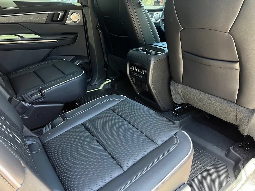 2026 Buick Enclave Avenir - Photo 11