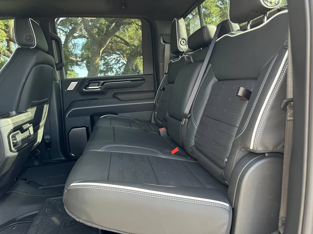 2026 GMC Sierra 2500HD AT4X - Photo 12