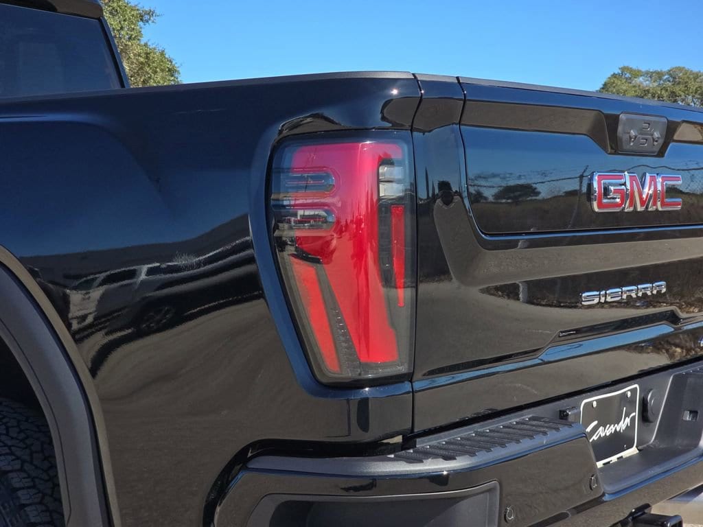 2026 GMC Sierra 2500HD AT4 - Photo 32
