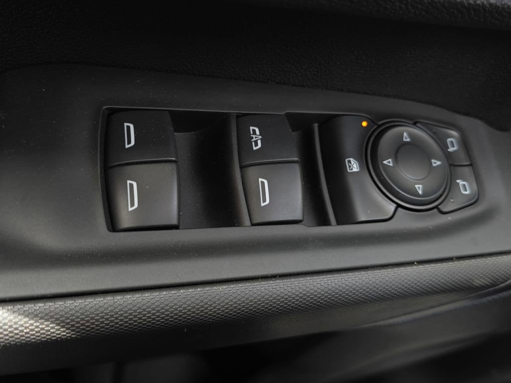2025 GMC Sierra 3500 Chassis Cab Pro - Photo 27