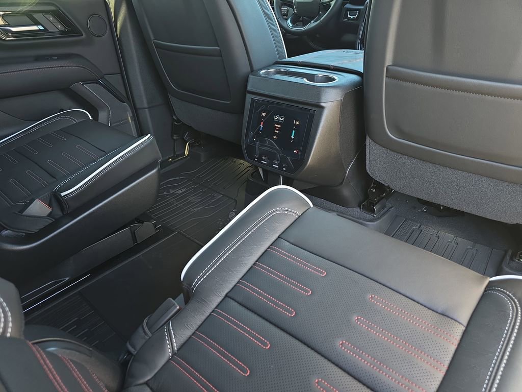 2026 GMC Yukon XL AT4 Ultimate - Photo 11
