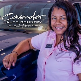 Staff member Ursula Bacon from ID_0c60c5