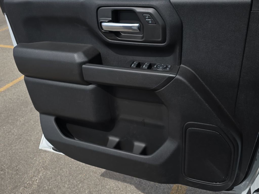 2025 GMC Sierra 3500 Chassis Cab Pro - Photo 26