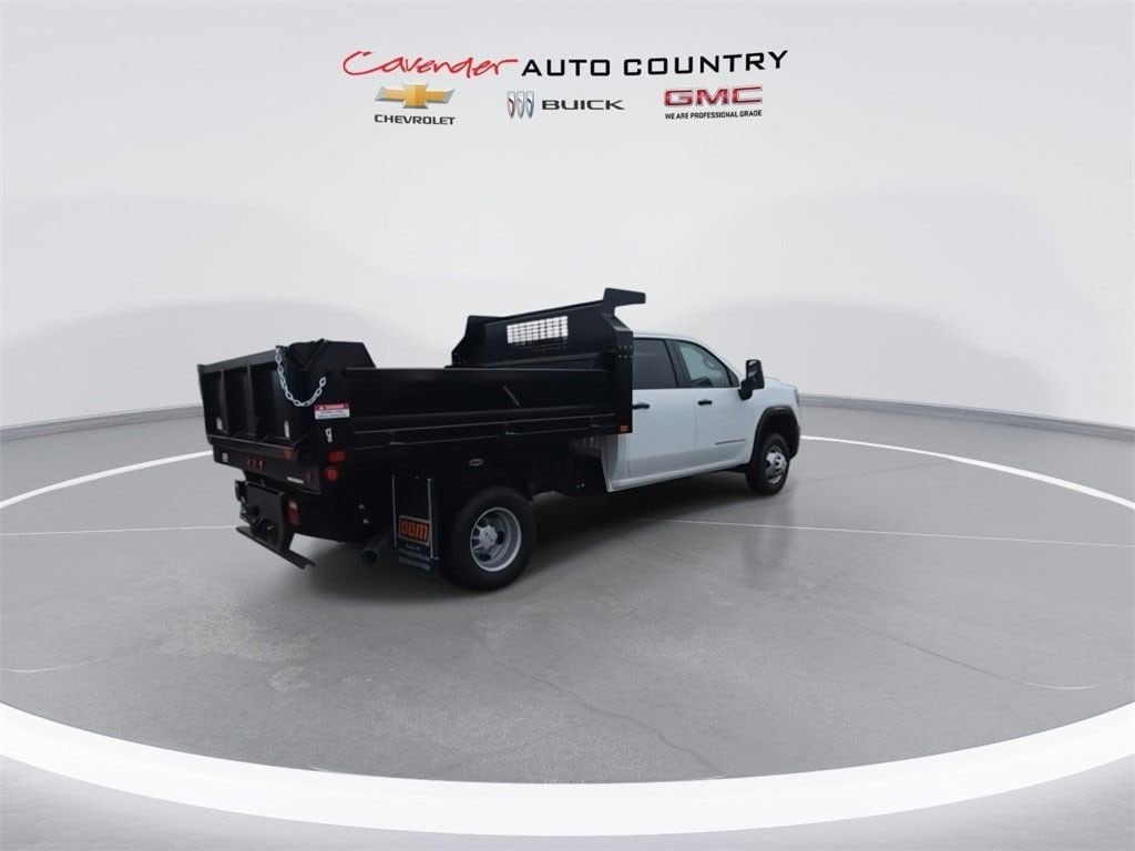 2025 GMC Sierra 3500HD Pro - Photo 8