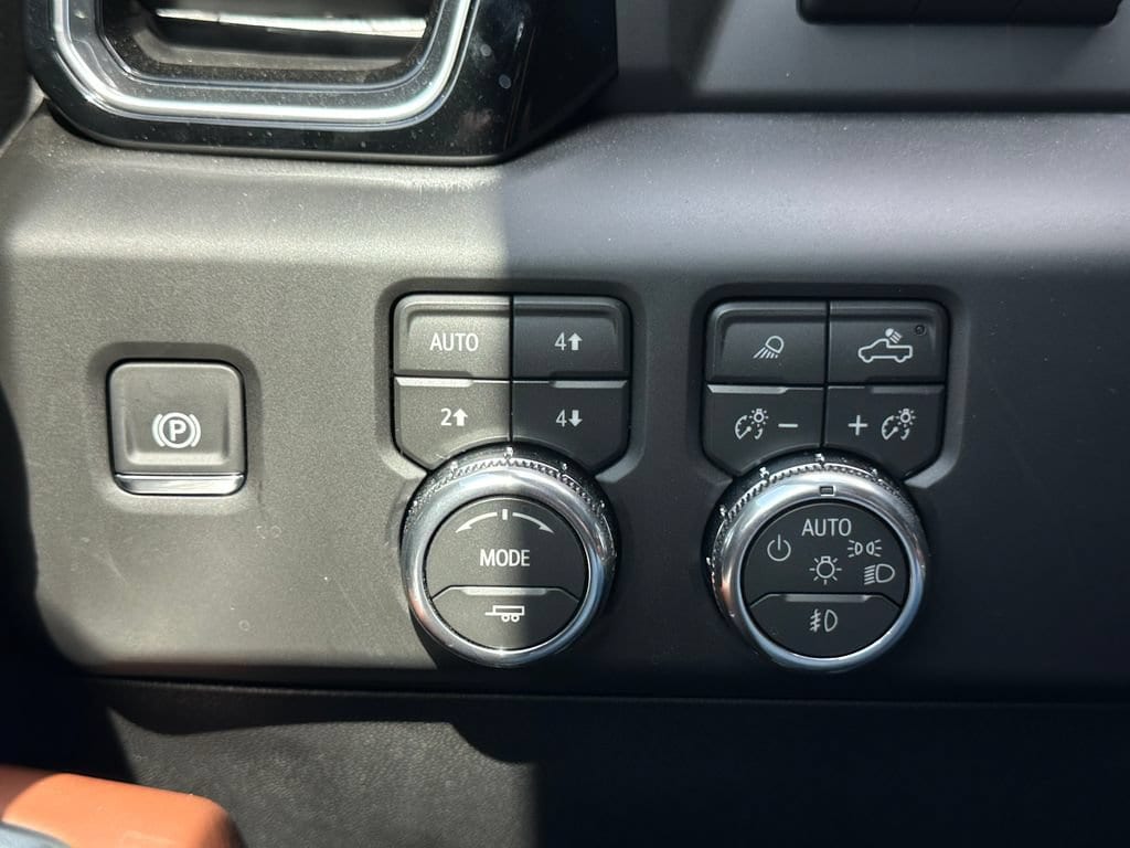 2026 GMC Sierra 3500HD Denali Ultimate - Photo 22