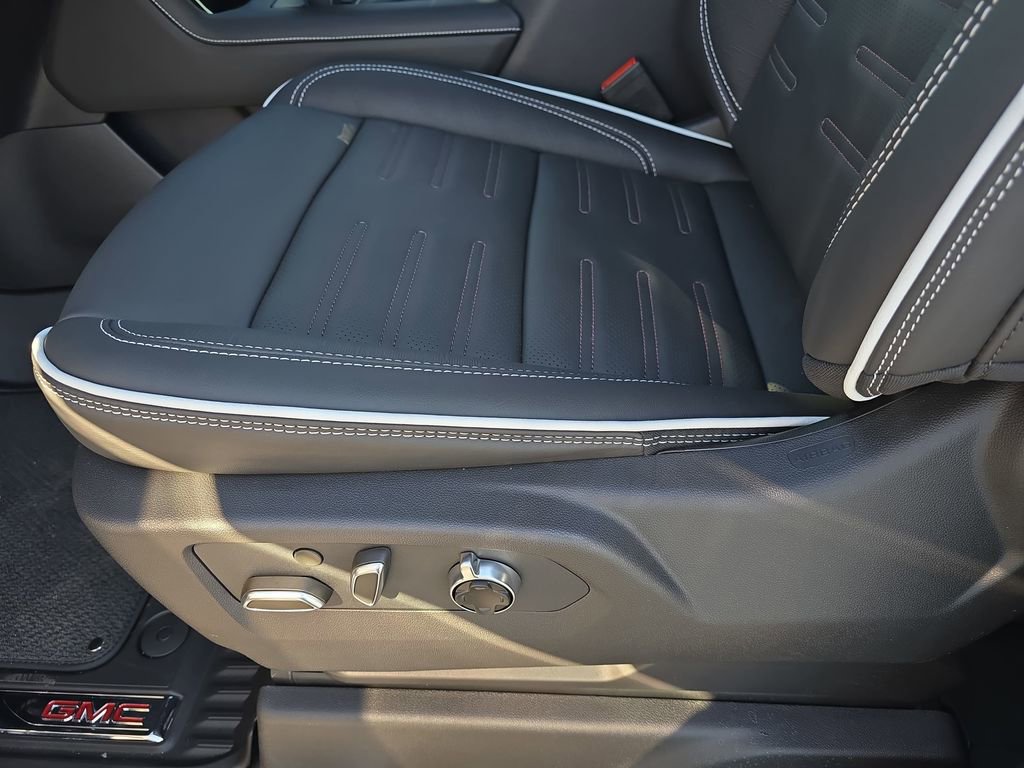 2026 GMC Sierra 1500 AT4X - Photo 26