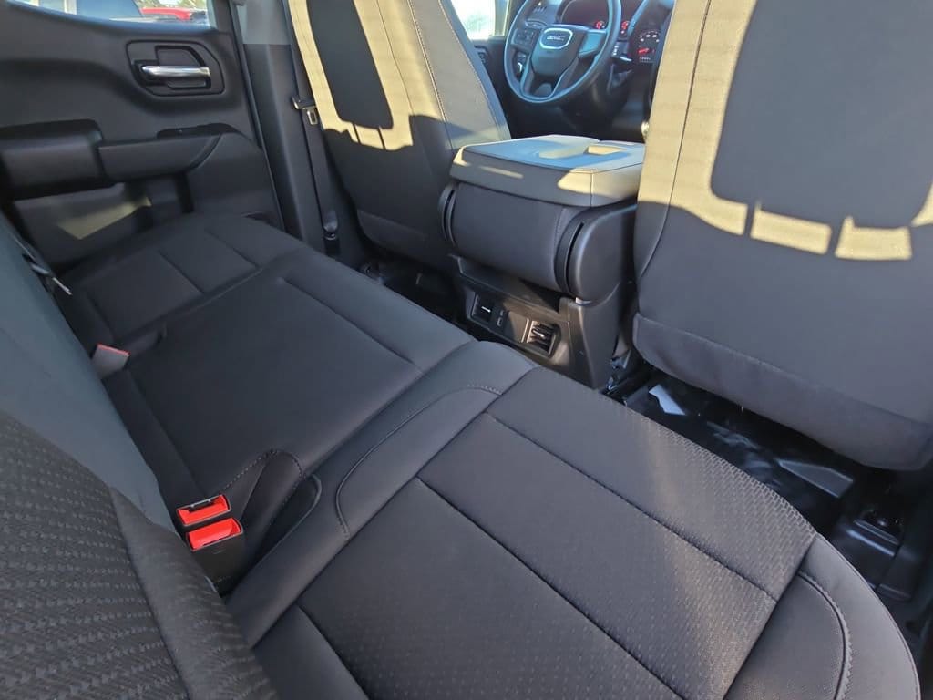 2025 GMC Sierra 1500 Pro - Photo 11