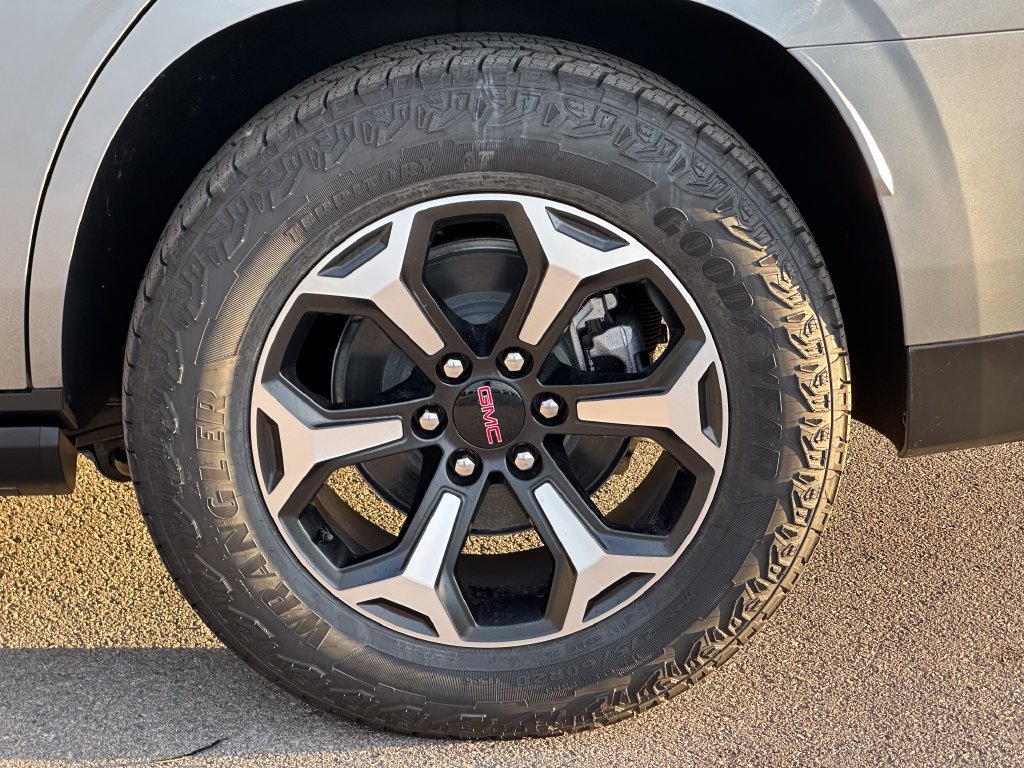 2027 GMC Yukon AT4 Ultimate - Photo 31