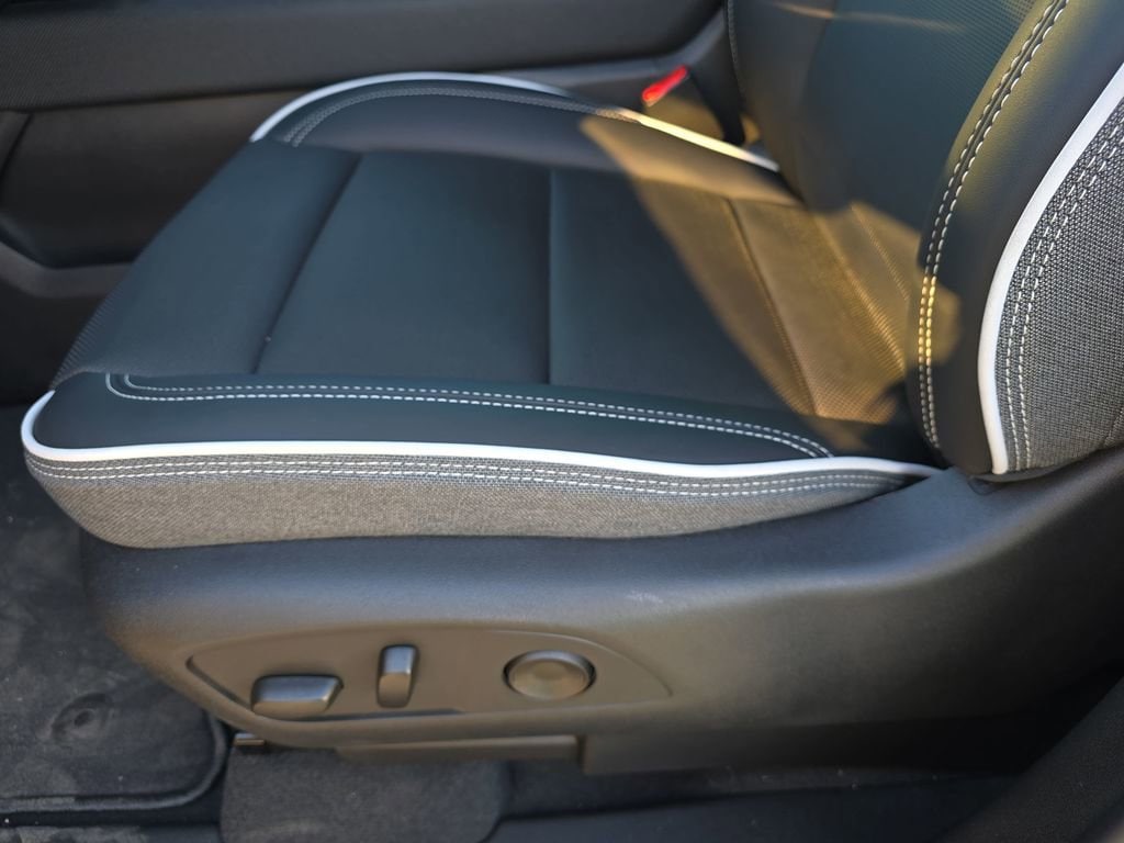 2026 GMC Sierra EV Elevation - Photo 27