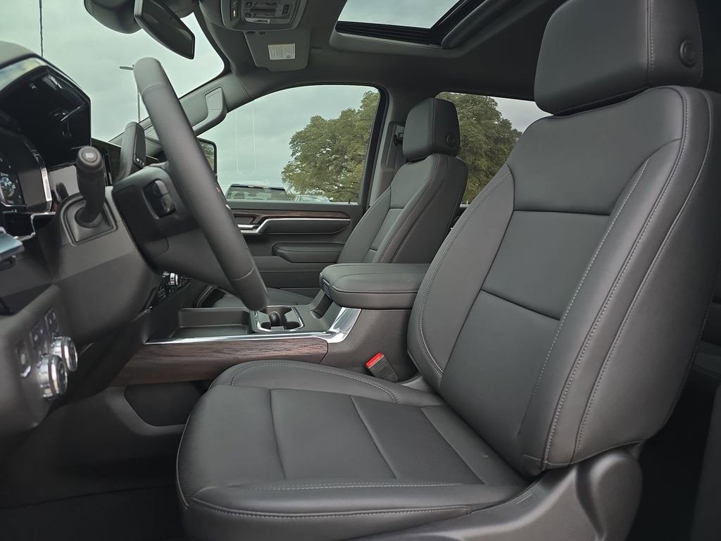 2025 GMC Sierra 2500HD SLT - Photo 13